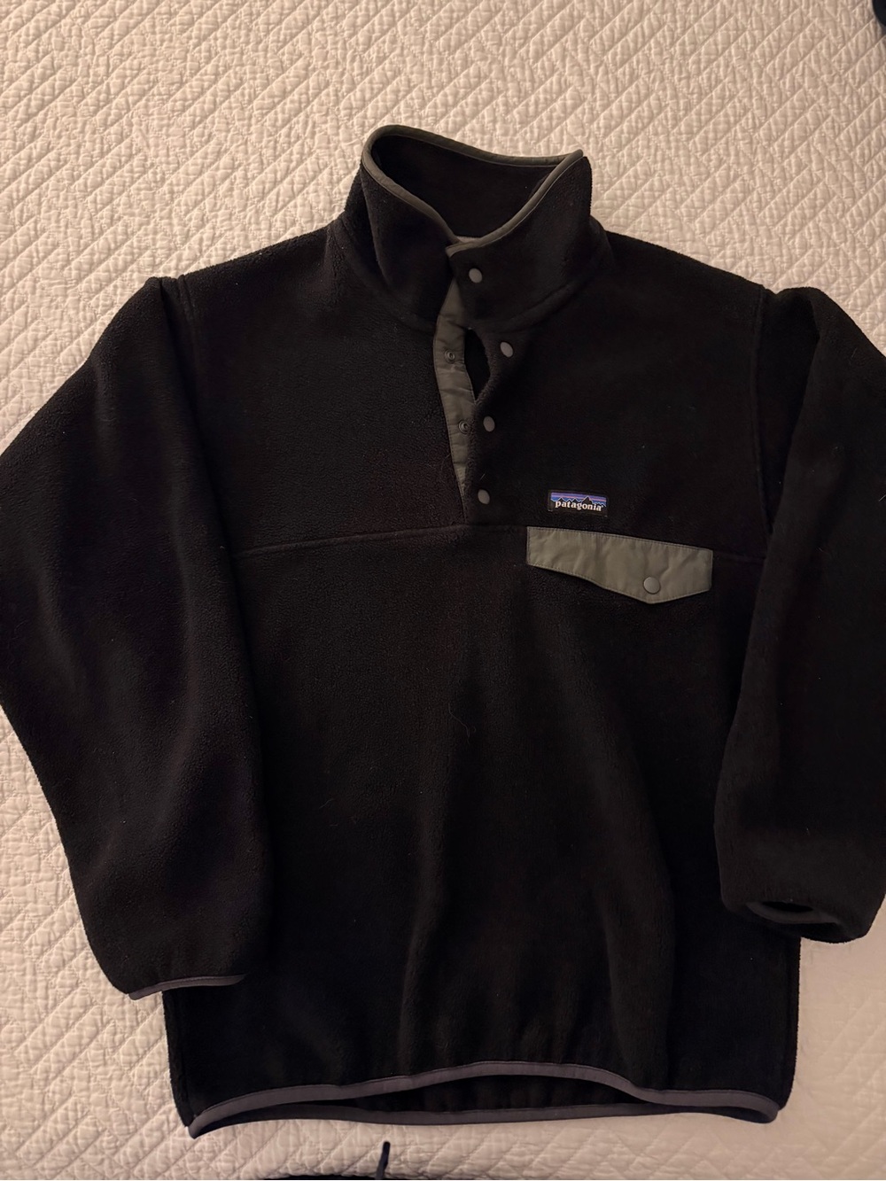 Patagonia Black Snap-T Style Fleece Pullover with Gray Trim